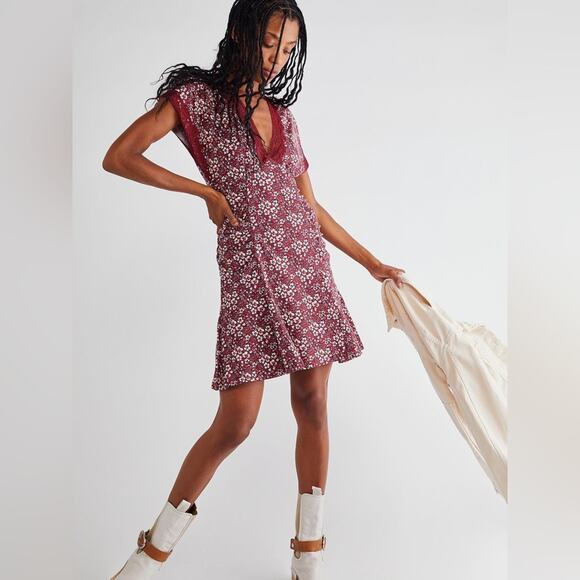 Free People Sweet Talker Lace Mini Dress Size XS Burgundy Floral 90s Grunge Boho - Picture 12 of 16